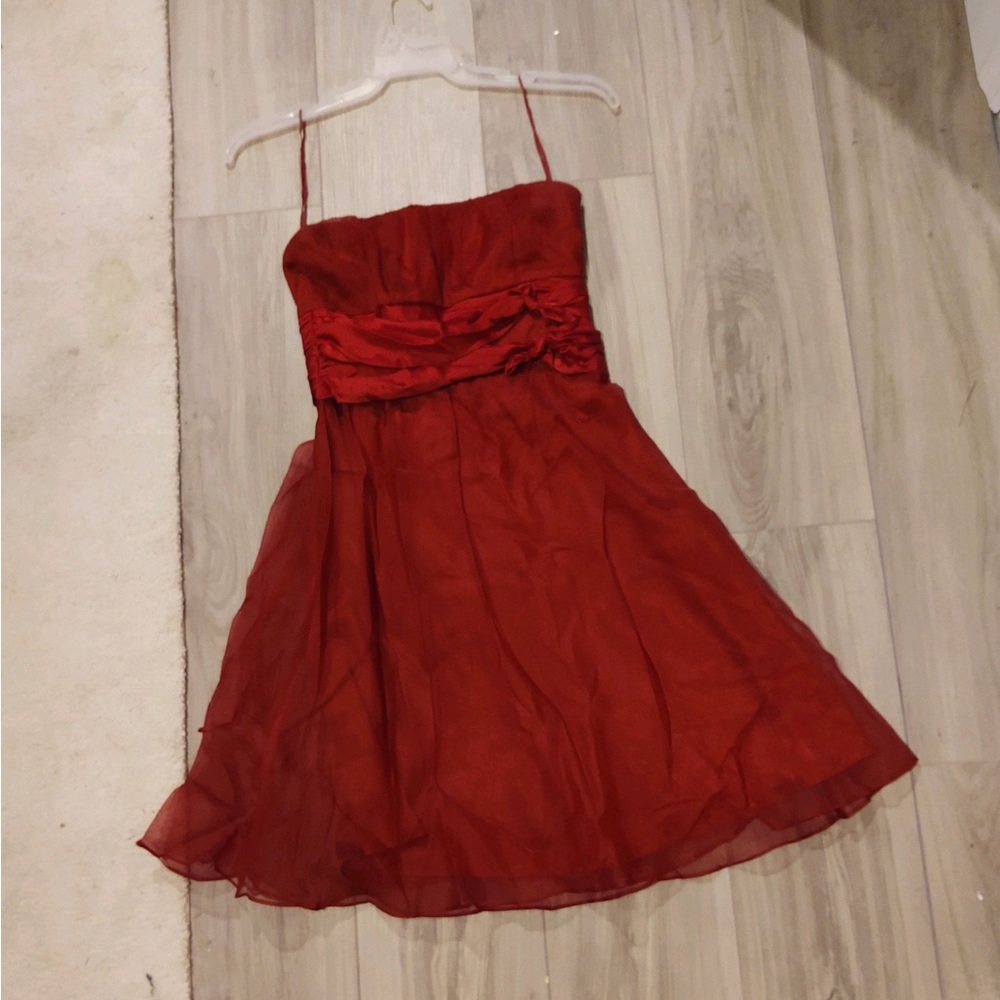 Nine West strapless dress.Perfect for homecoming!! More pictures upon request